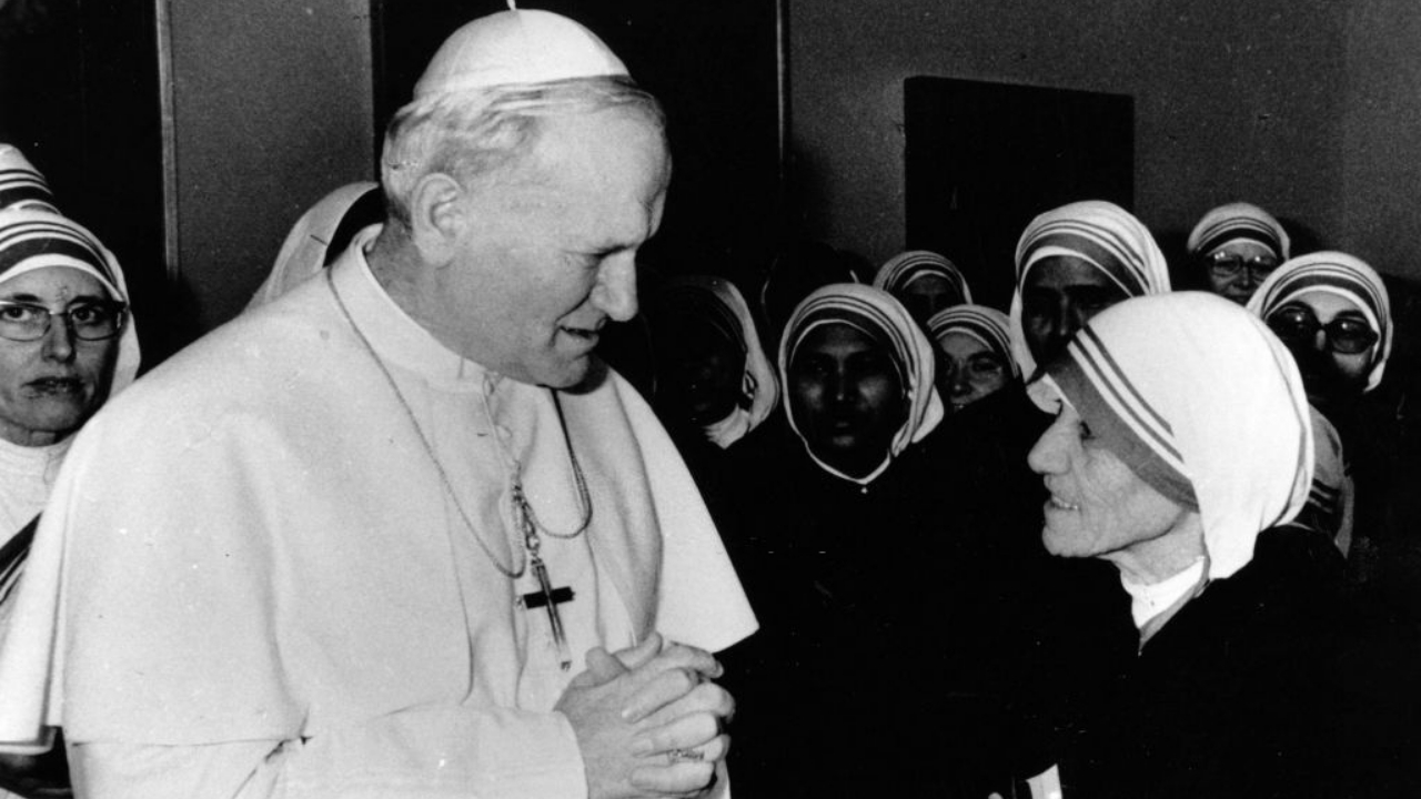 Rahibe Teresa ve Papa