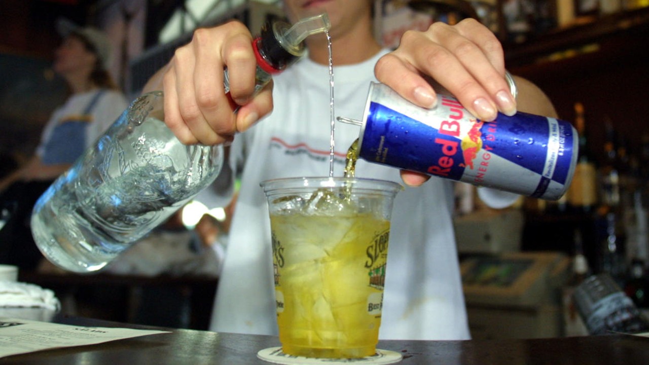 Red Bull'lu içecekler ve kokteyller