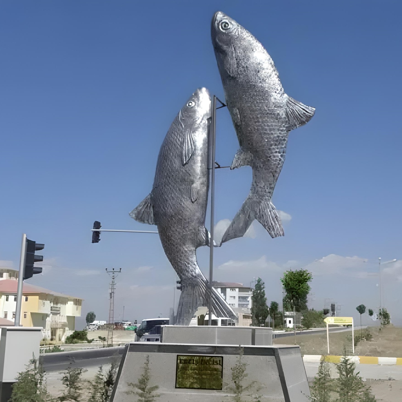balık heykeli