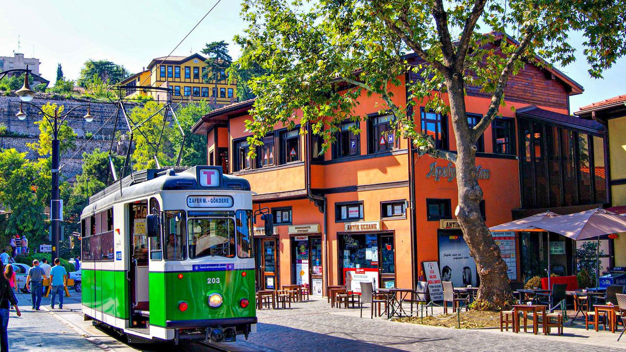 Bursa Cumhuriyet Caddesi