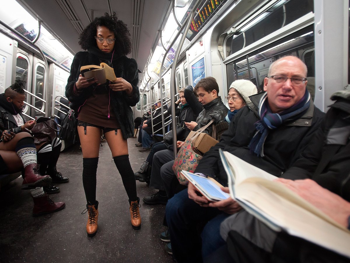негр в метро женщина фото 83