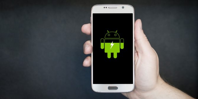 Telefonlar Neden Android'in Eski Bir Sürümüyle Çıkış Yapar?
