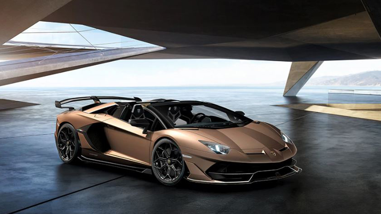 Lamborghini Aventadorun Dikkat eken 9 zellii