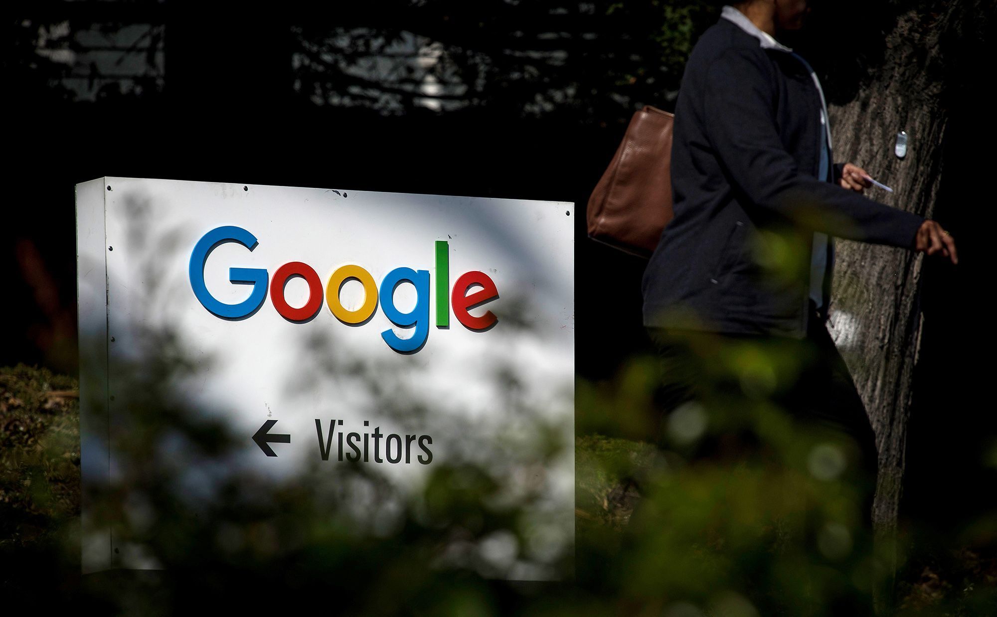 Google'dan letmelere 'Geici Olarak Kapal' areti