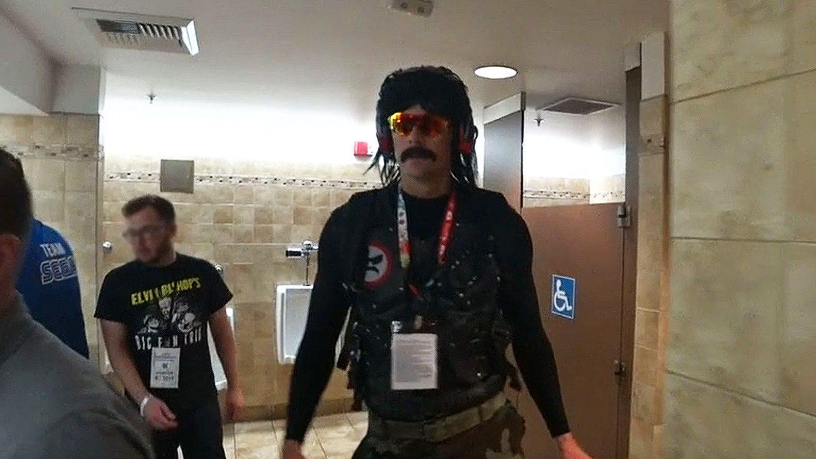 Забаненные стримы. Dr disrespect рост. Dr disrespect без грима. Dr disrespect бан. Дизреспект Твич.