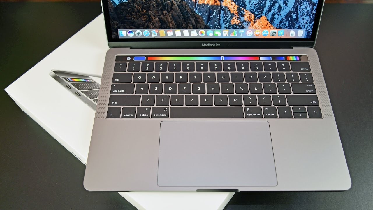 MacBook Pro 13 inç uzay grisi
