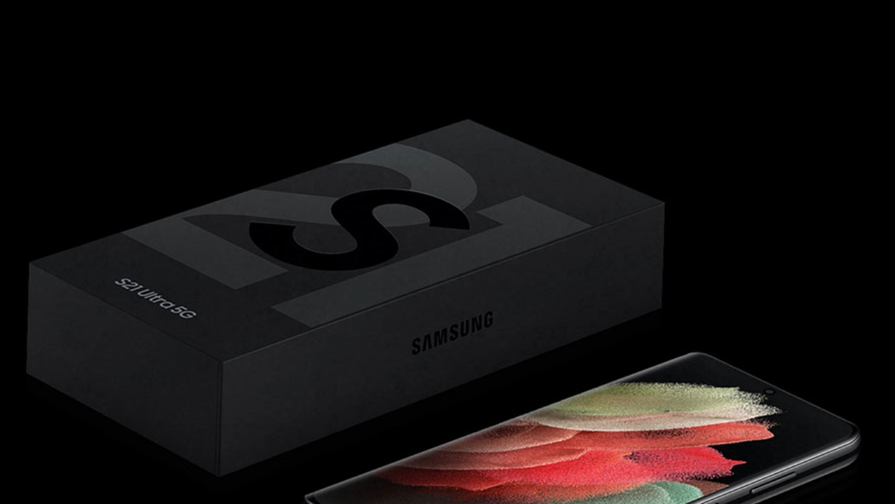 Samsung Galaxy S21 box contents