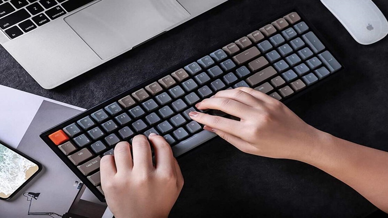 typing keyboard