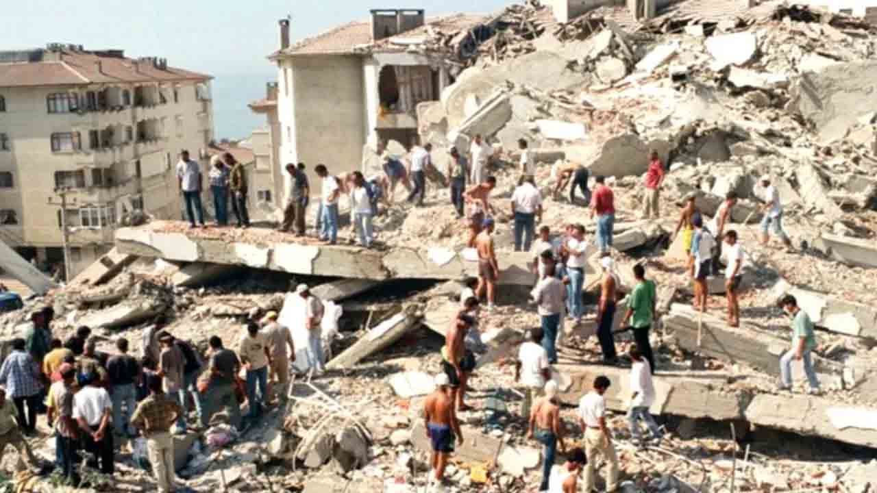 istanbul depremi 320 bin kisinin hayati tehlikede