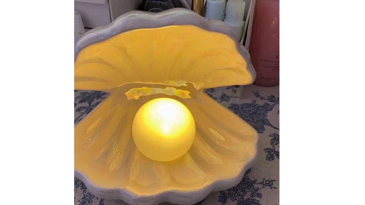 Shell Pearl Design Bedside Decorative Lamp