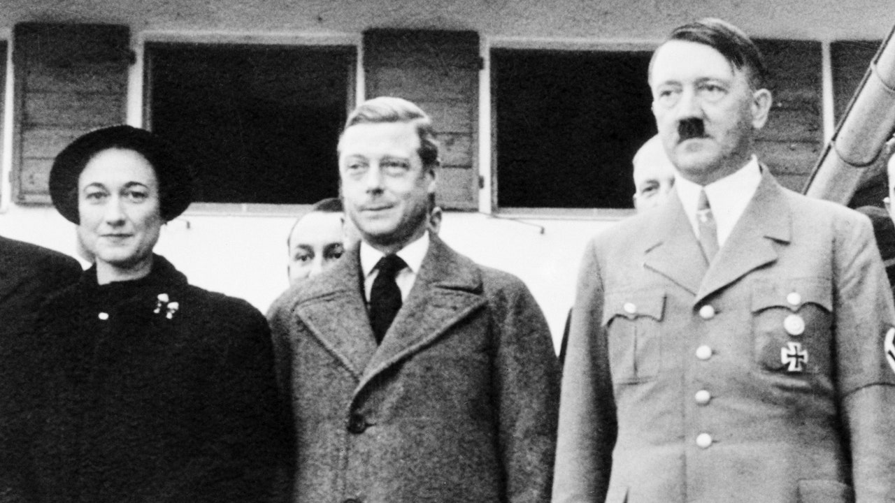King VIII.  Edward, Wallis Simpson, Adolf Hitler