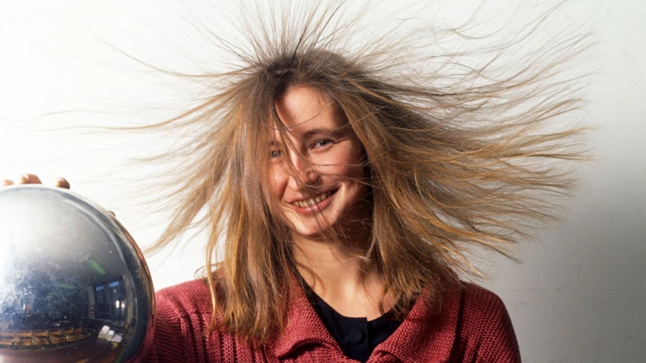 cause of static electricity