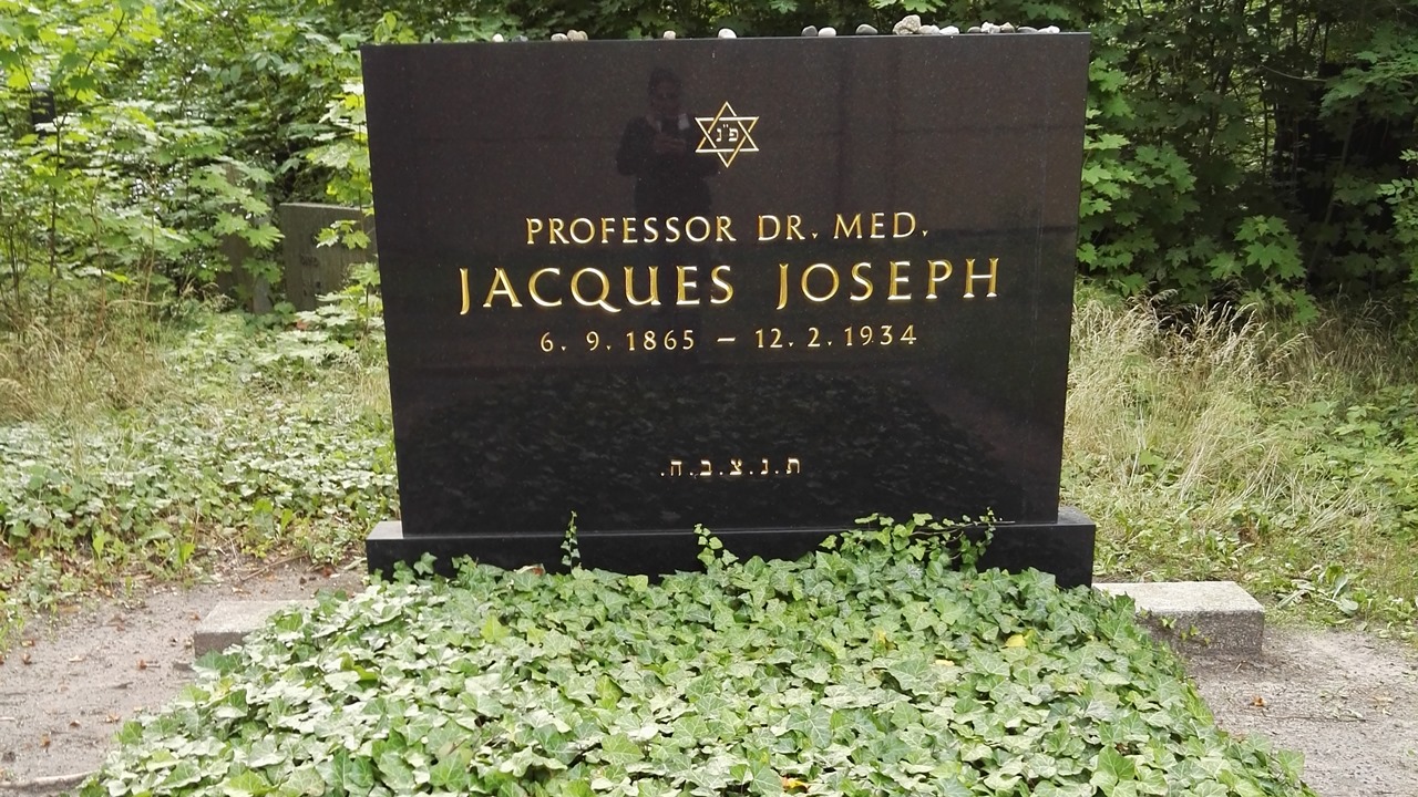 jewish grave