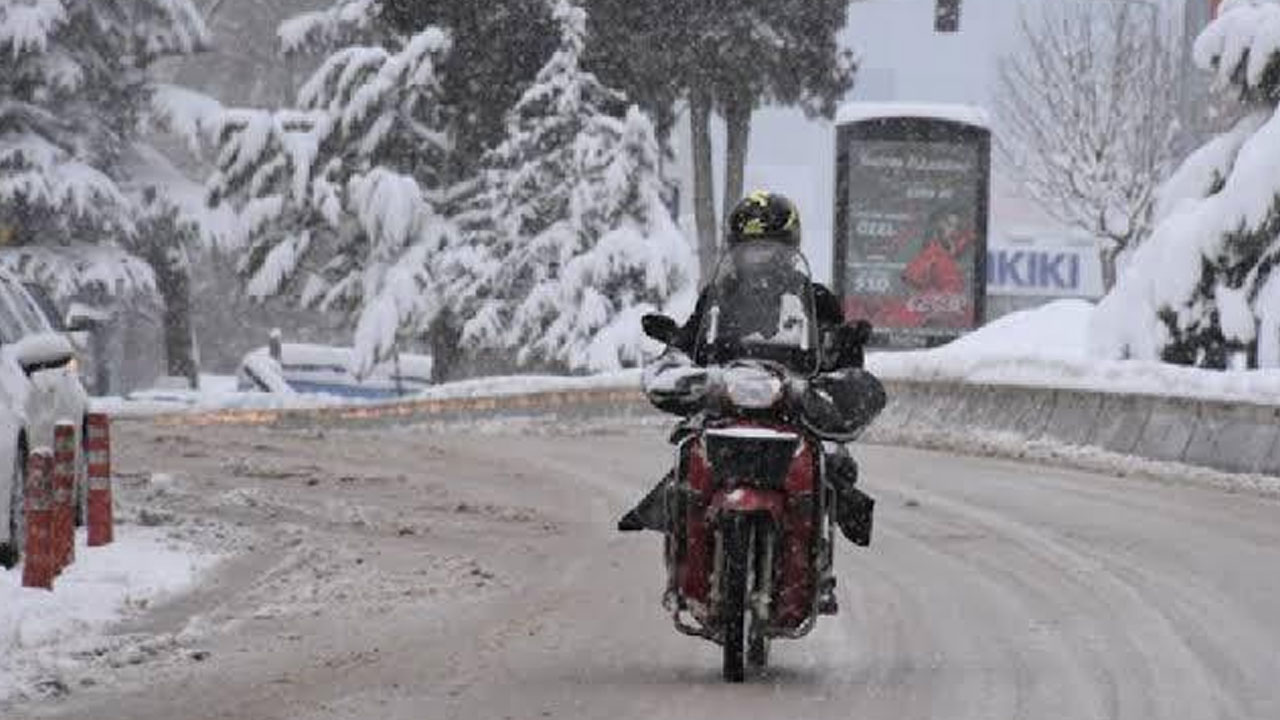 stanbul'da Motokuryelerin Trafie k Yasakland