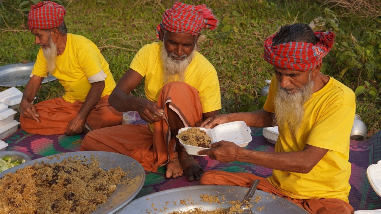 men cooking