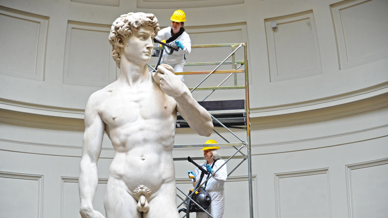 Michelangelo, statue of David