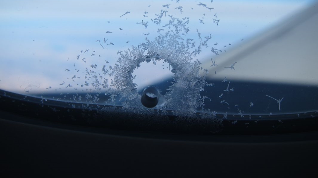 window plane hole