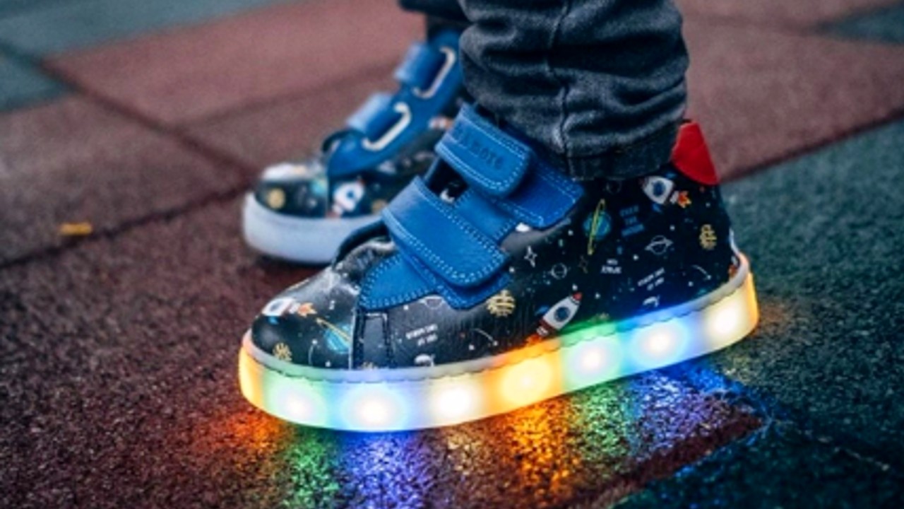 light shoes