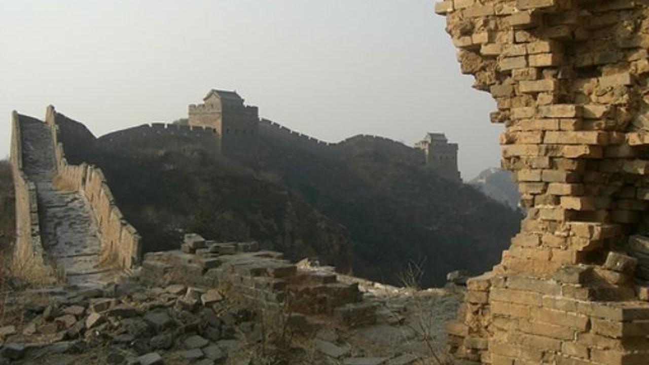 great wall of china cemetery
