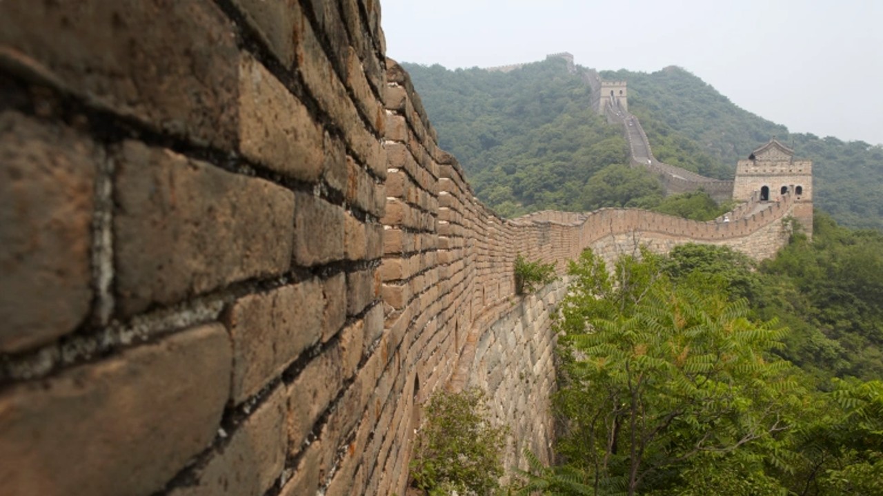 length and height of the great wall of china