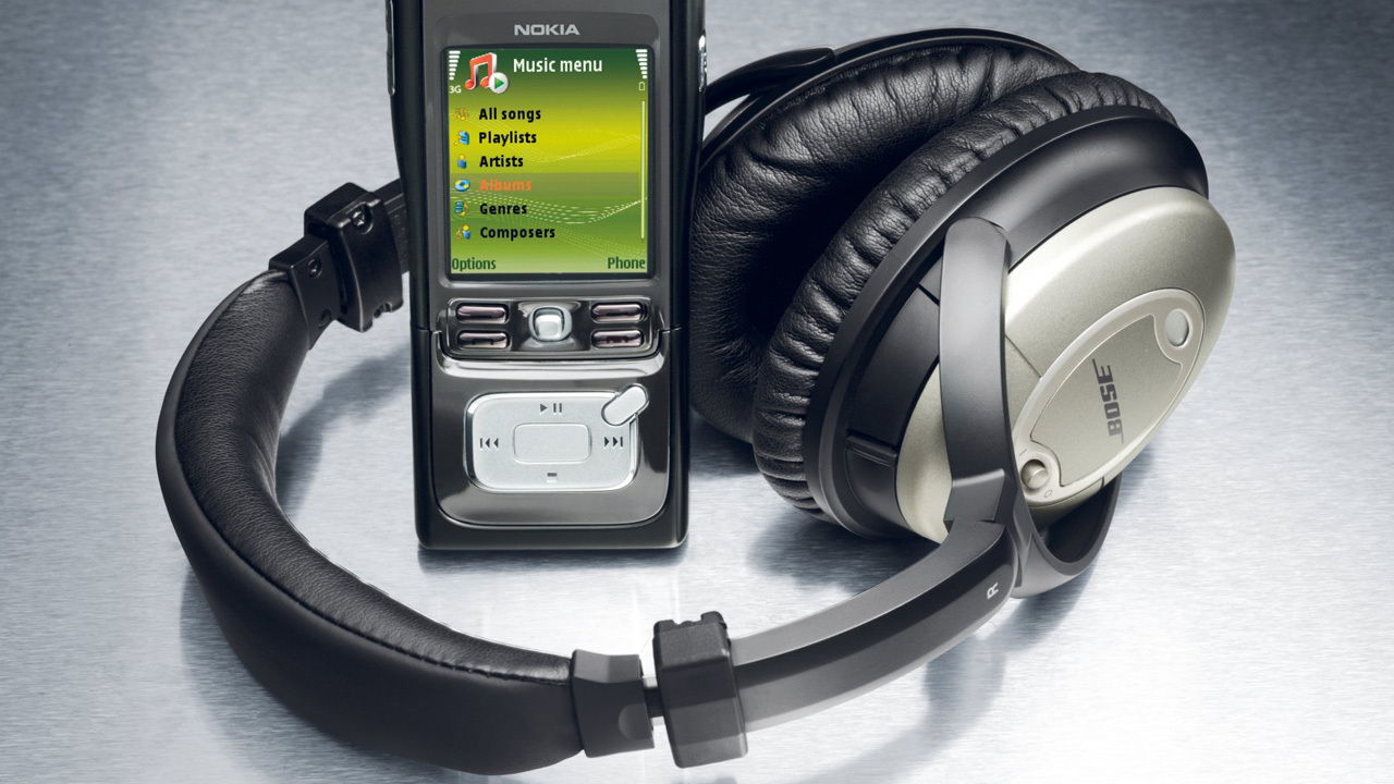 Nokia N91 and headset
