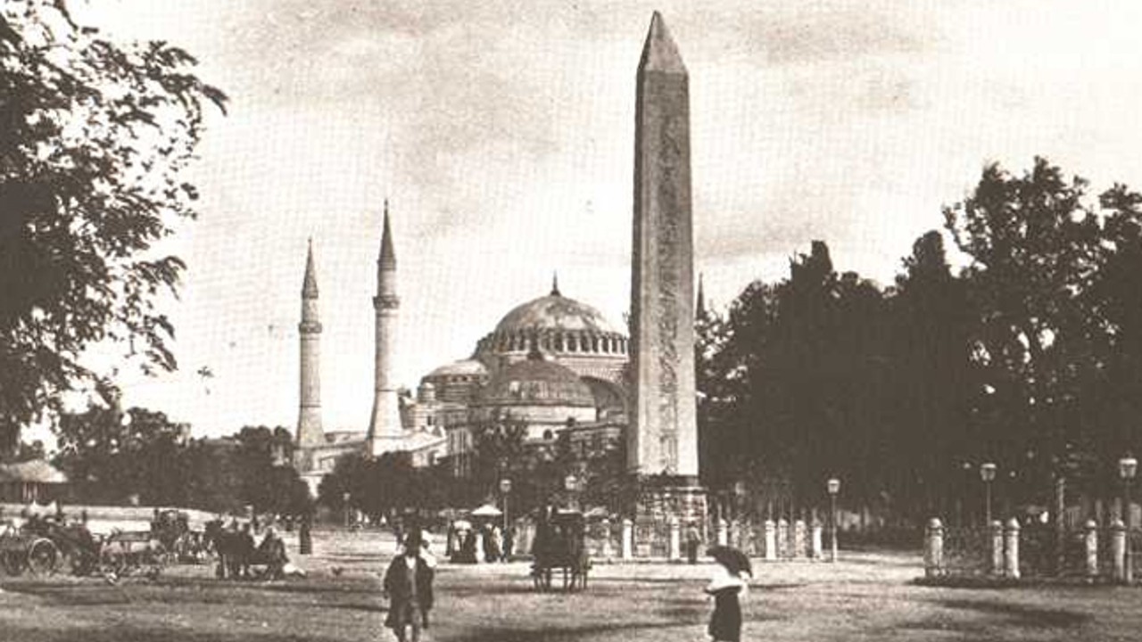 La vue du Grand Hippodrome d'Istanbul en 1863