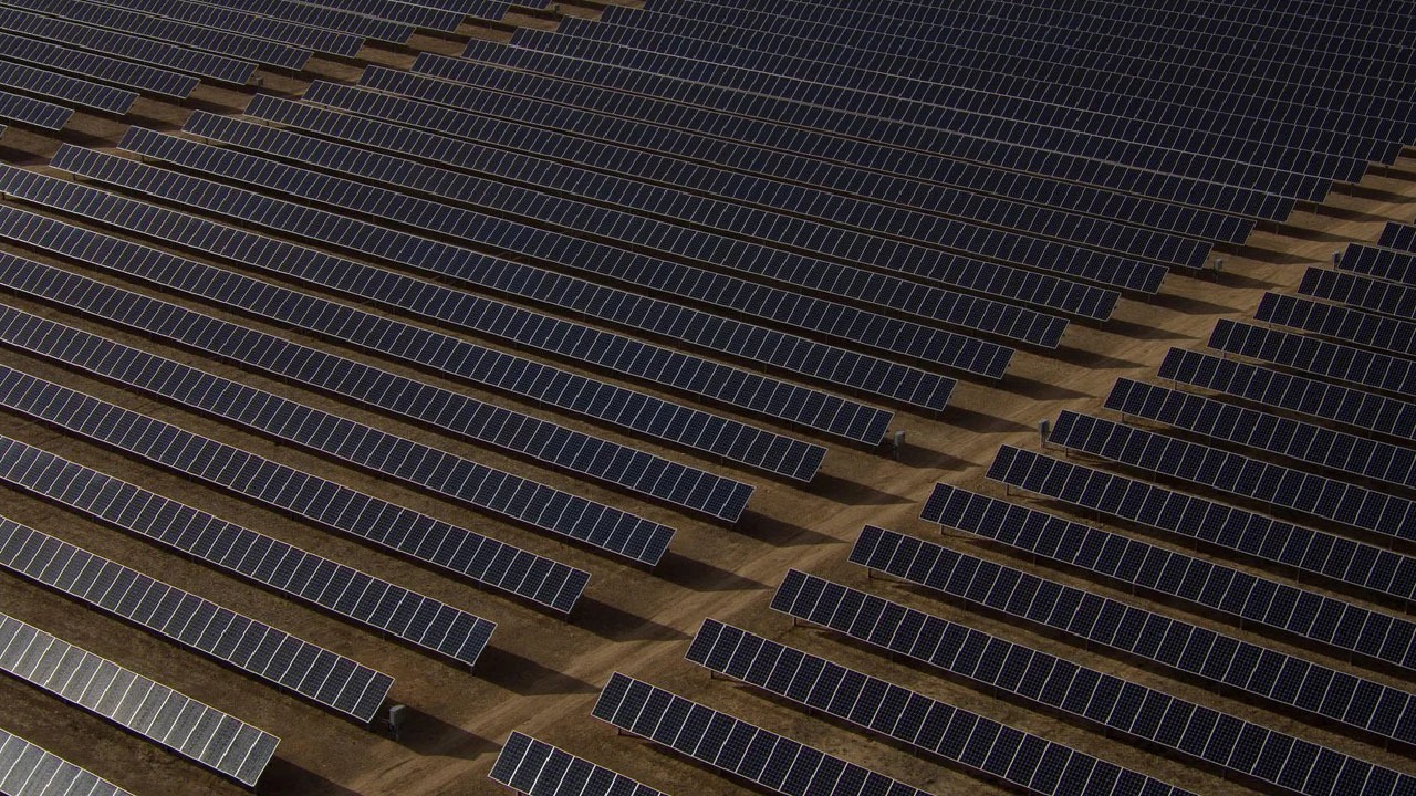 solar panel sahara desert