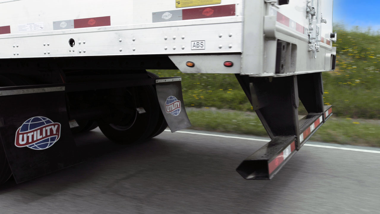 Impact-absorbing bumper obligation on trucks