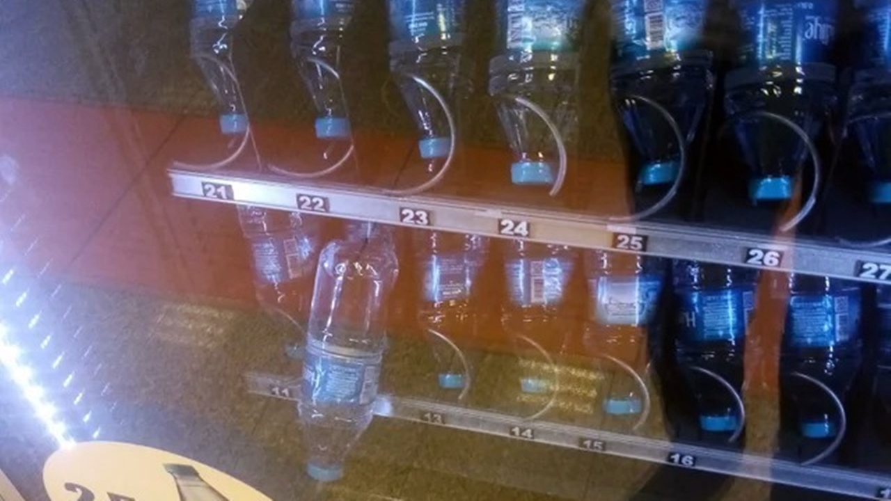 broken vending machine
