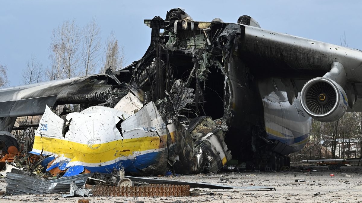 Destroyed Antonov An-225 Mriya