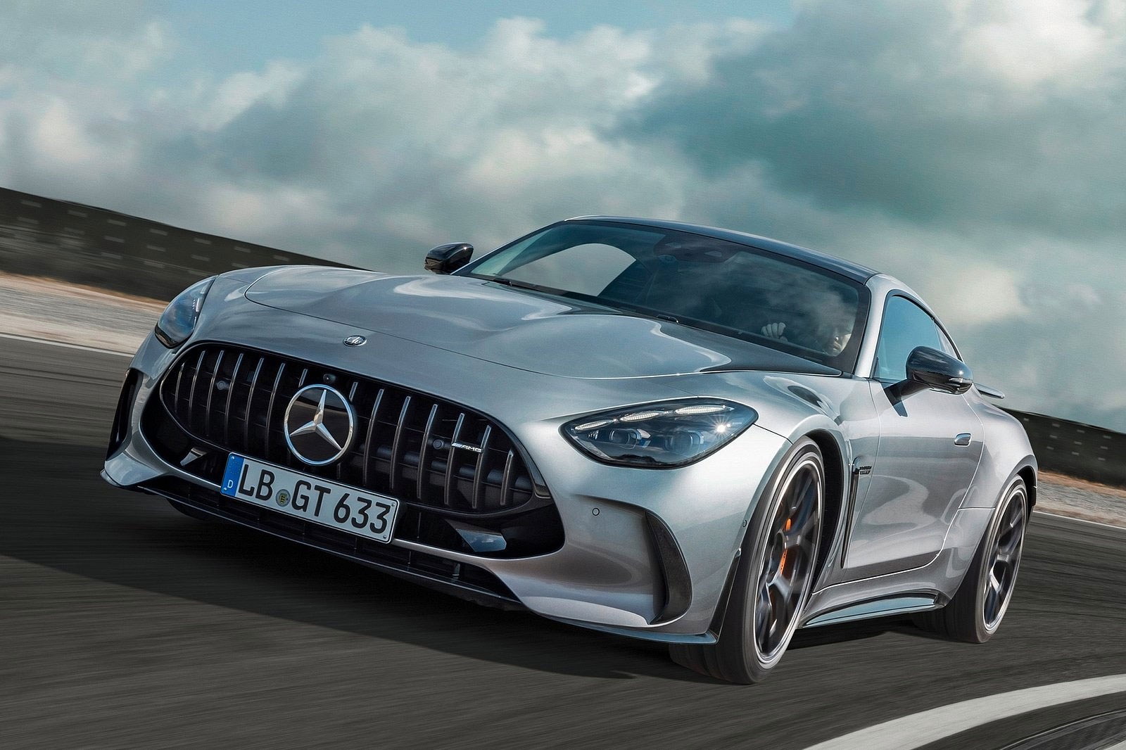 Mercedes’in Her Bir Detayına Aşık Olacağınız 2024 Model AMG GT Modeli Tanıtıldı