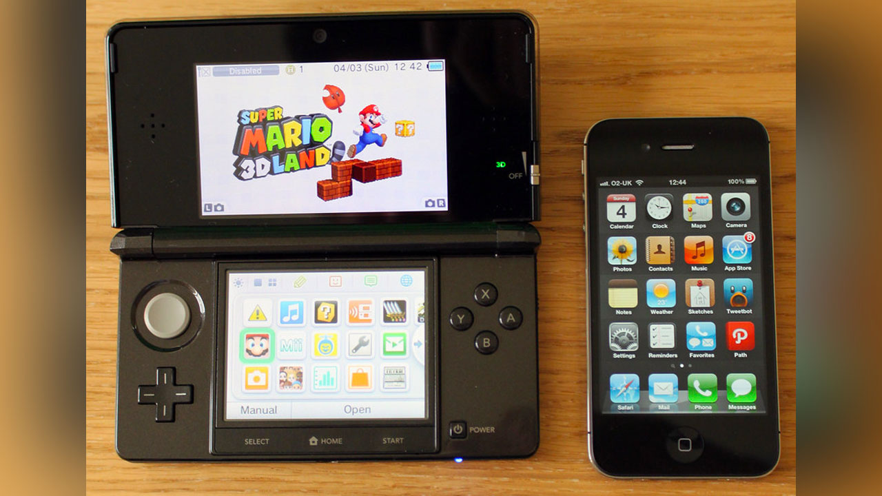 Nintendo 3DS vs iPhone