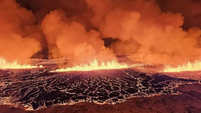 İzlanda'da volkan patlaması yaşandı