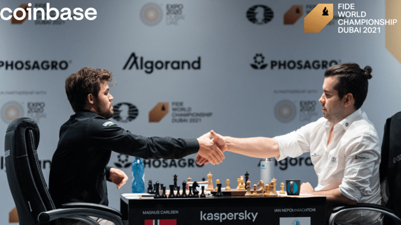 Magnus Carlsen ve Ian Nepomniachtchi