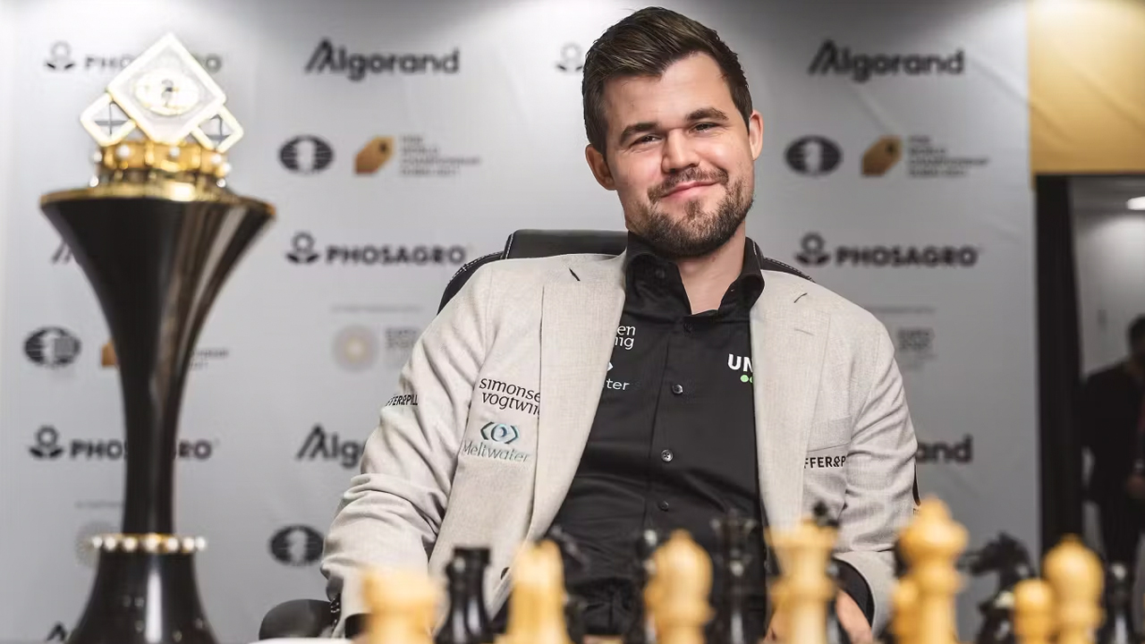 satranç dünya şampiyonu magnus Carlsen