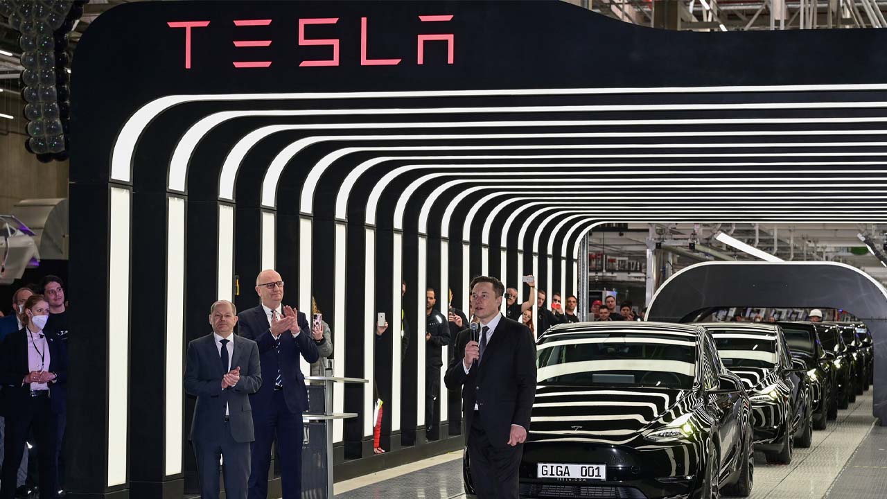 Tesla Almanya fabrikası durdu