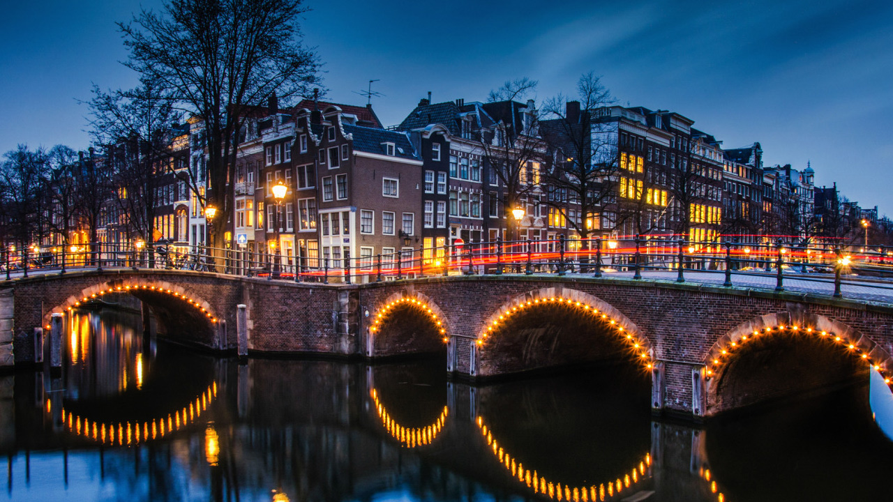 Amsterdam köprüleri