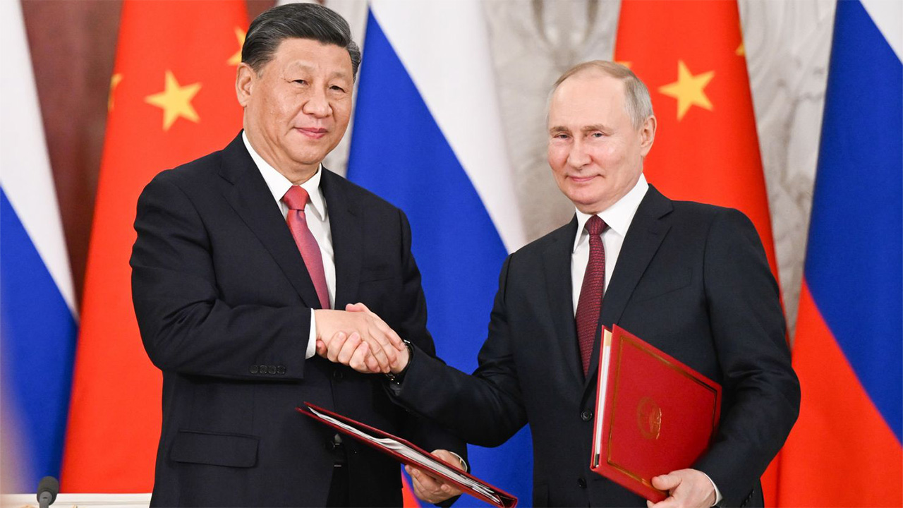 Vladimir Putin ve Xi Jinping