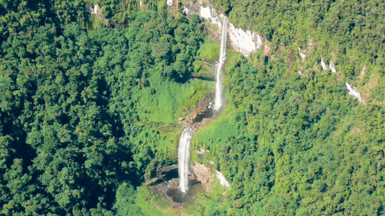 Tres Hermanas Waterfall