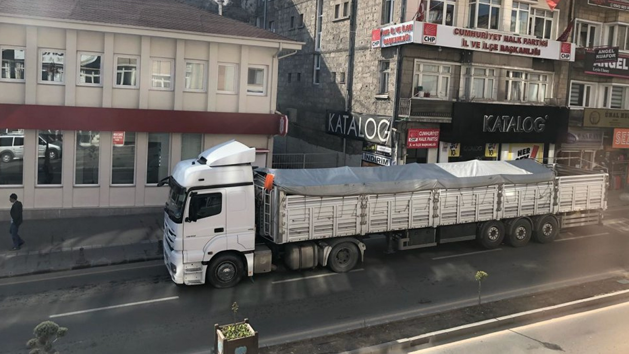 Heavy vehicles' entry time into the city