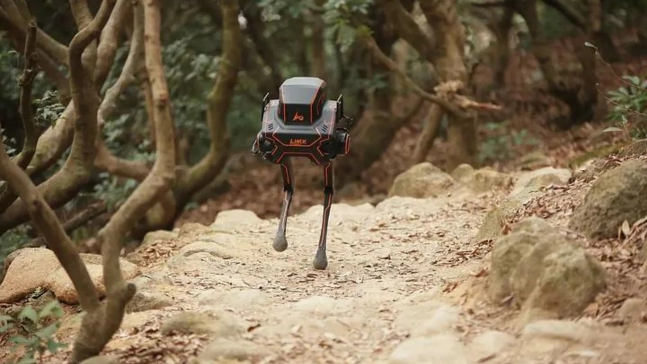 Boston Dynamics Kalk Büyüğün Geldi: Karşınızda Dayak Yese de Devrilmeyen 2 Ayaklı Robot "LimX Dynamics P1" [Video]