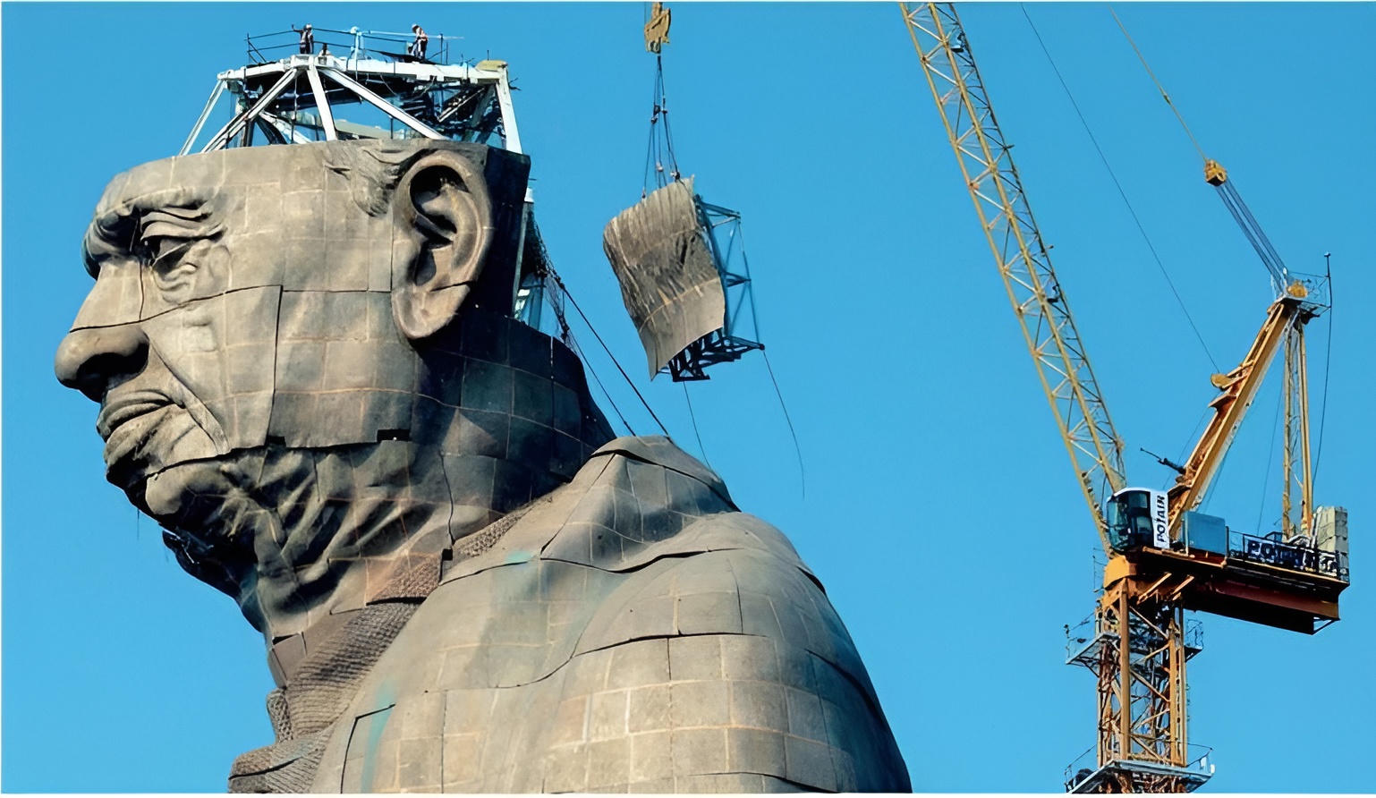 Phase de construction de la Statue de l'Unité