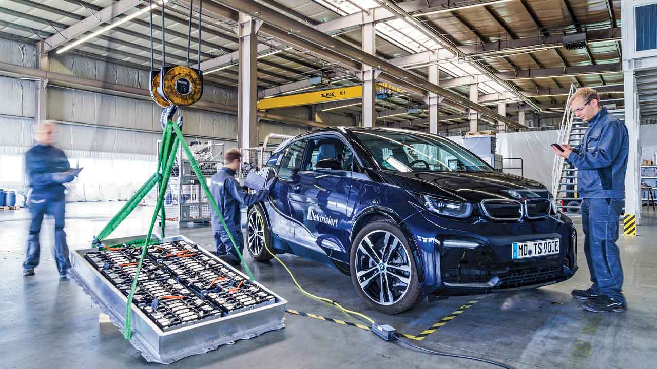 Recycling of batteries from electric Renault cars