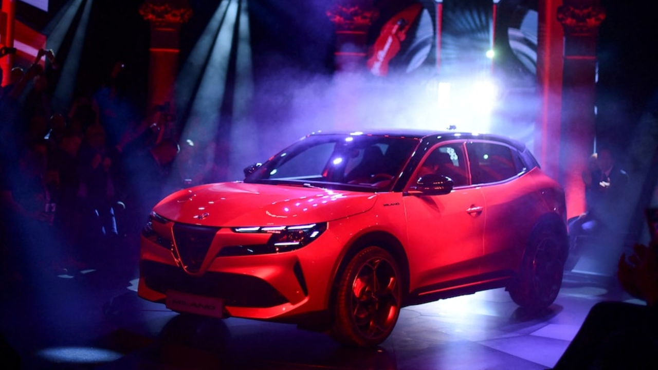 İtalyanlar Baskın Çıktı: Alfa Romeo Milano’nun İsmi Junior Oldu
