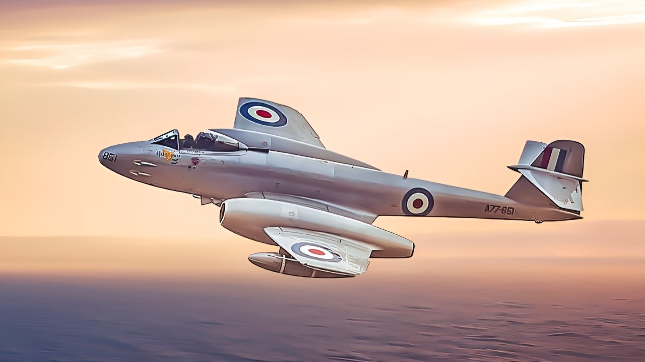 Jet Teknolojisine Öncülük Eden En Eski İngiliz Avcı Uçağı Gloster Meteor’u Benzersiz Kılan Özellikleri