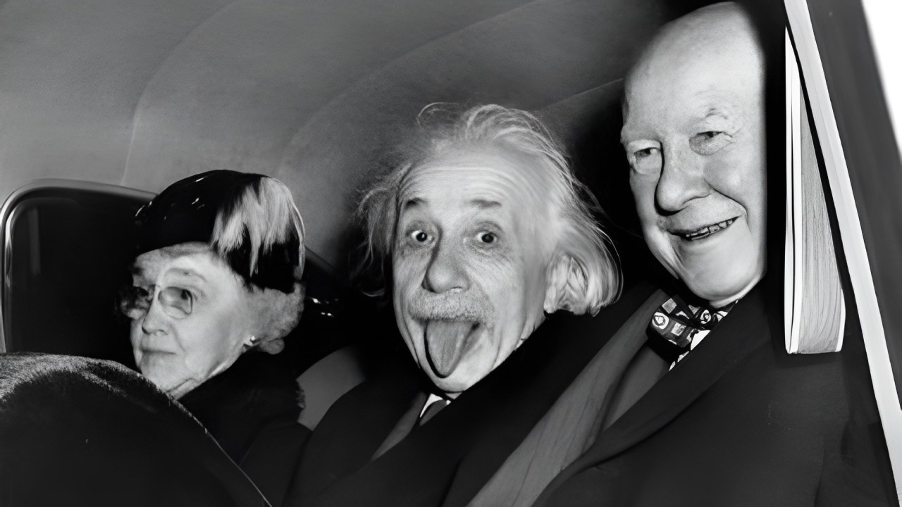 Einstein’ın Bu Meşhur Dil Çıkarttığı Fotoğrafının Arkasında Nasıl Bir Hikâye Var?